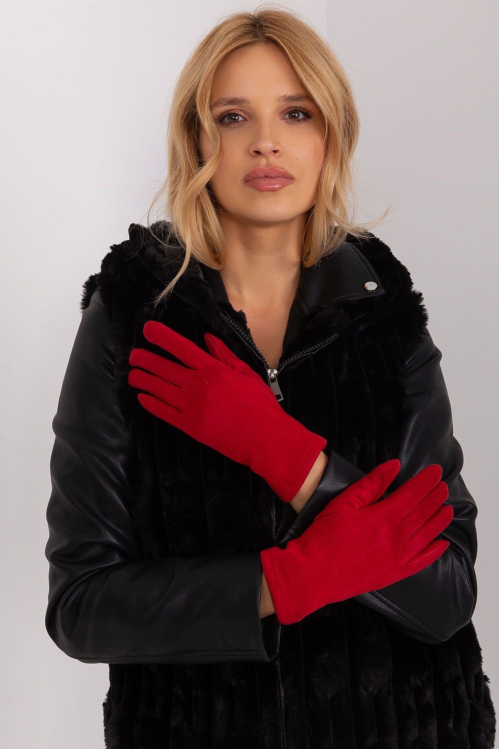 Gloves model 190824